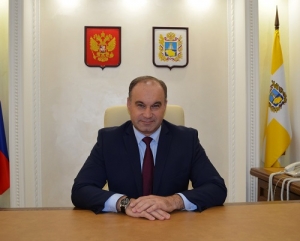 Виноградари, виноделы и садоводы края поздравляют министра сельского хозяйства Ставропольского края Ситникова В.Н. с Днём рождения