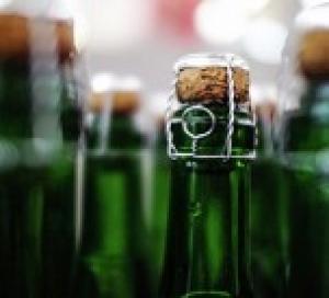 В. Дробиз: минимальная цена поможет отличить шампанское от винного напитка.