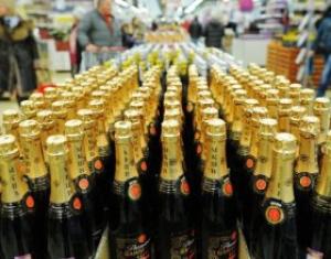 Производители: Минимальная цена на шампанское должна составлять 150 руб