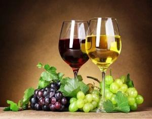 Съесть или выпить? Что полезнее, вино или виноград