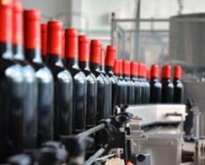 Росстат: производство вина в России в январе-феврале увеличилось на четверть