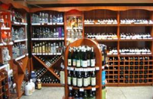 Бизнес предлагает установить минимальные цены на вино и шампанское