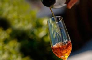 РАР: Добавление этилового ректификованного спирта допускается только в специальные виноматериалы, предназначенные для производства специального вина