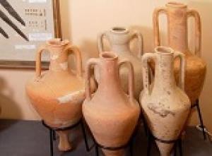 На выставке в Азове представят артефакты донского виноделия.