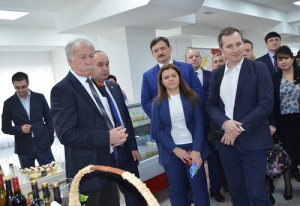 На семинаре по развитию сельских территорий была представлена виноградовинодельческая и плодово-ягодная продукция края