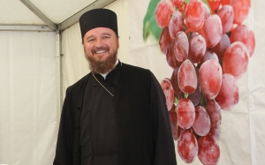 Протоиерей Игорь Подоситников развивает виноградарство в Шпаковском районе
